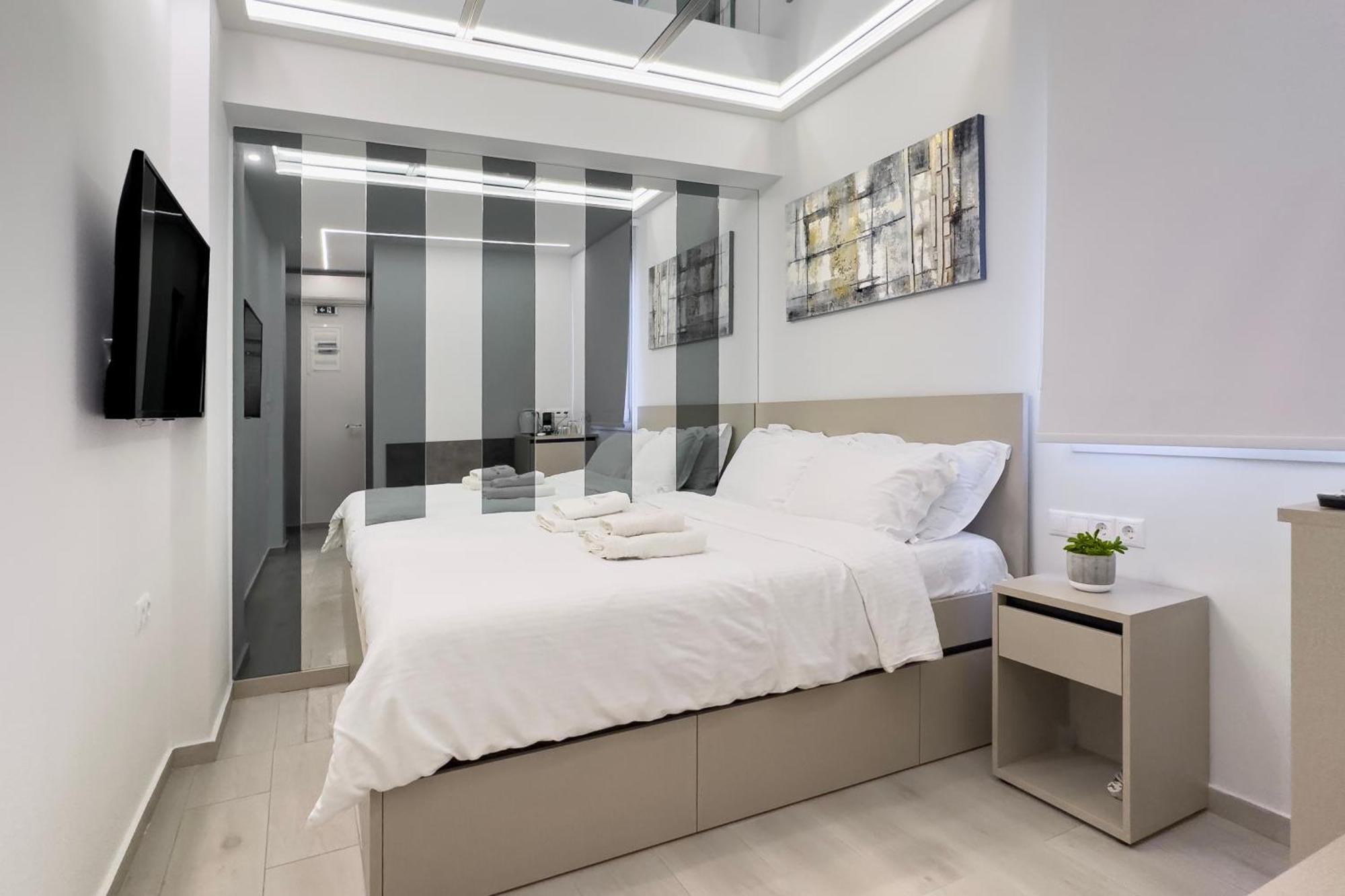 Stylish Living - Iro Athens